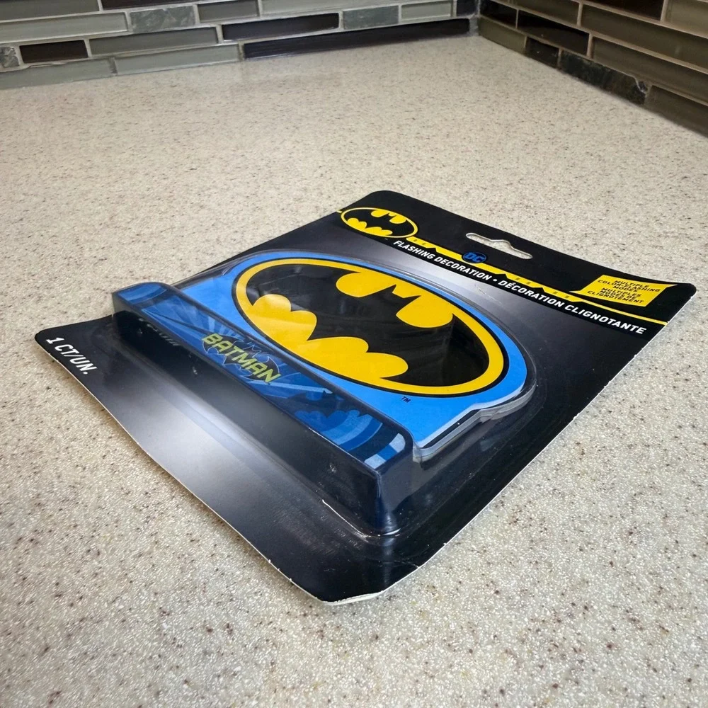 DC Comics Batman Flashing Decoration Cake Topper Unique Party 49952 LED Light Up